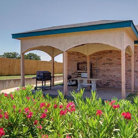 Quality One Motel Weatherford Exterior foto